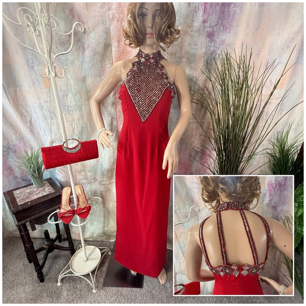 VTG 📌Ashley Ames 1990s Formal - Prom - Ball Richly Beaded Halter Neckline Gown
